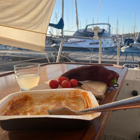 Yacht Studio Galarne Saint-Raphaël Екстериор снимка
